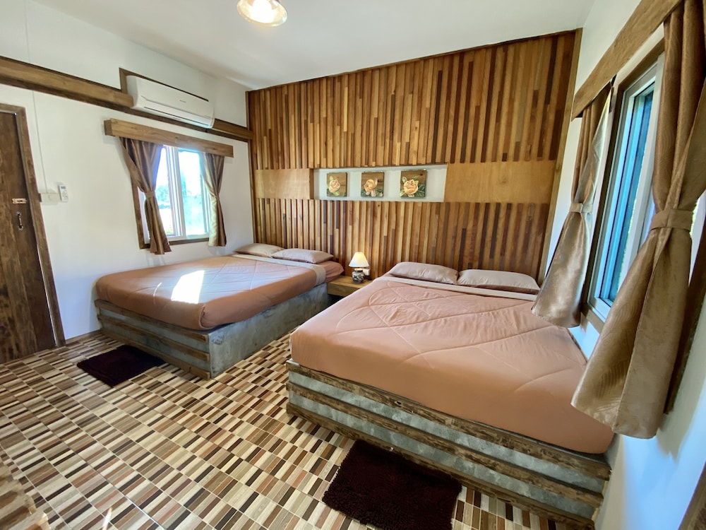 KIRINA RETRO HOUSE 5/34