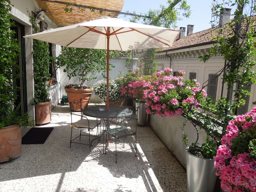 Hotel Antica Locanda Dei Mercanti 41/48