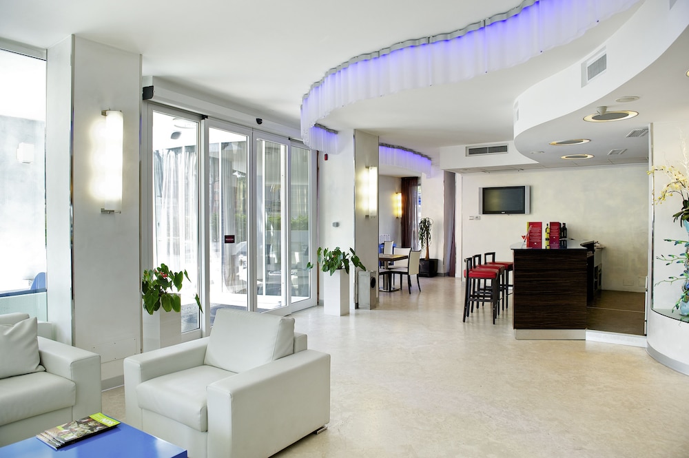 MERCURE RIMINI LUNGOMARE 50/71