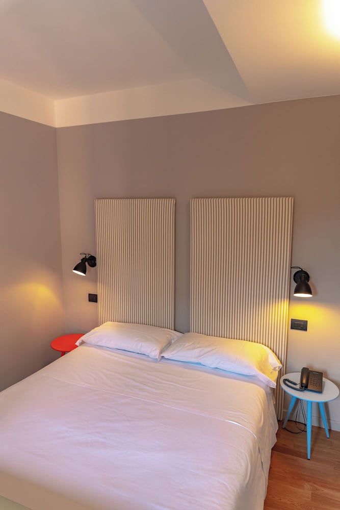 Hotel Moderno Assisi 17/50