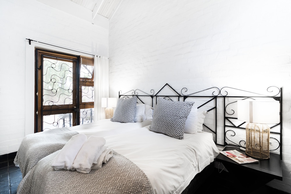 Karoo Retreat 7/43