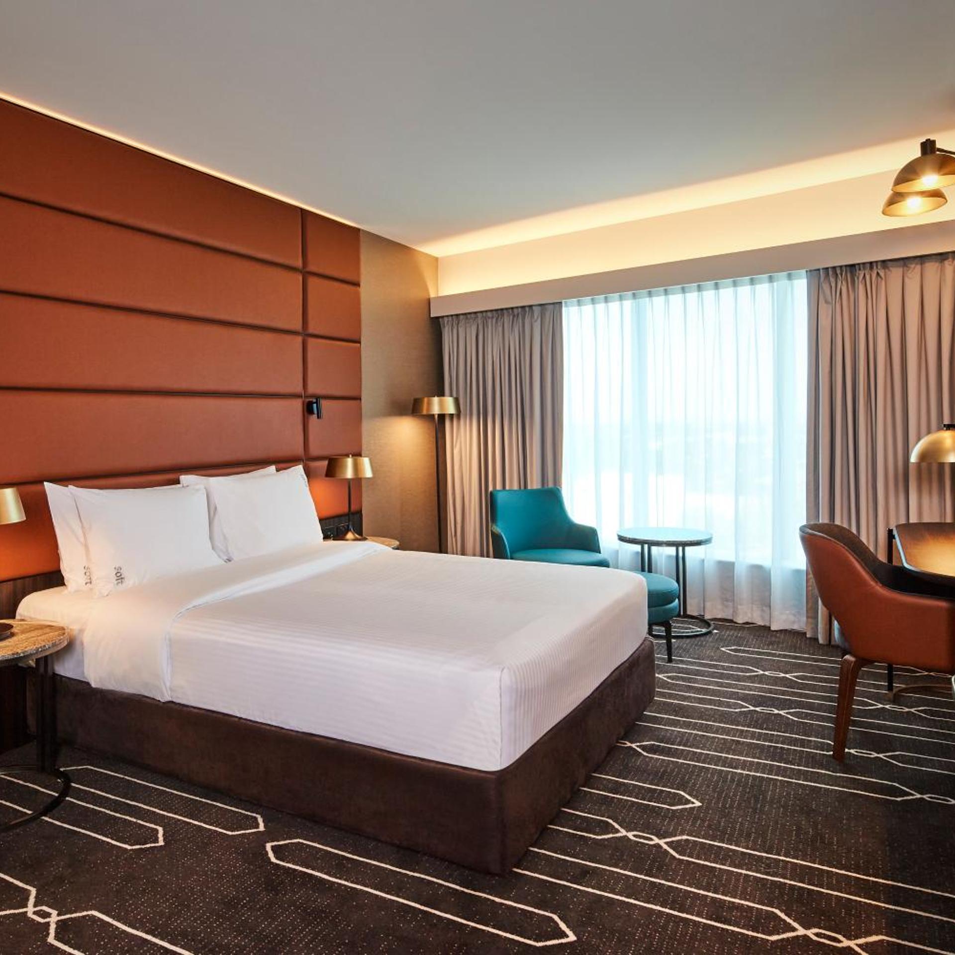 Standard, King Bed, Queen Bed, High Floor