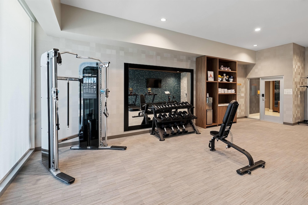 La Quinta Inn and Suites by Wyndham La Habra 37/60