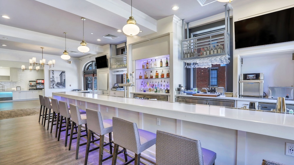 Staybridge Suites Savannah Historic District 40/52