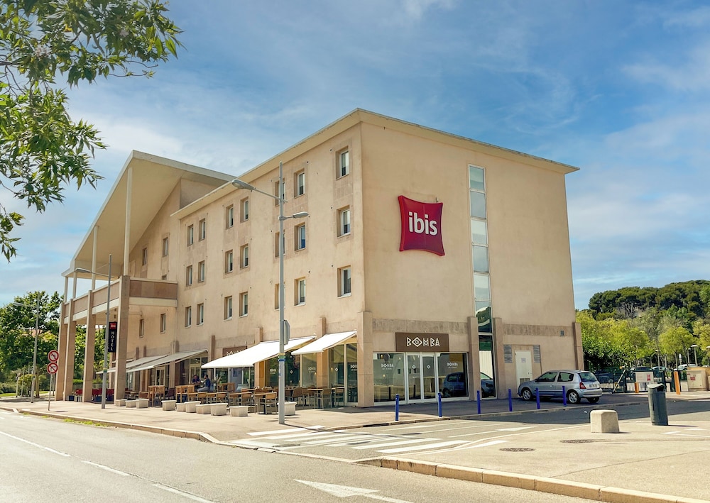 Ibis Martigues 6/70