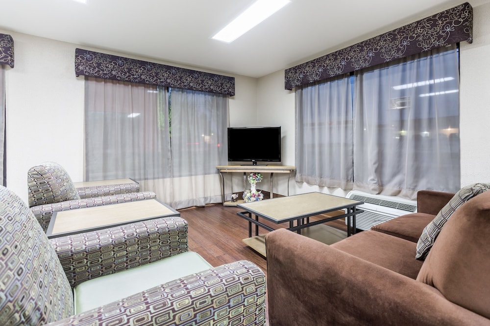 Super 8 By Wyndham Gainesville 22/27