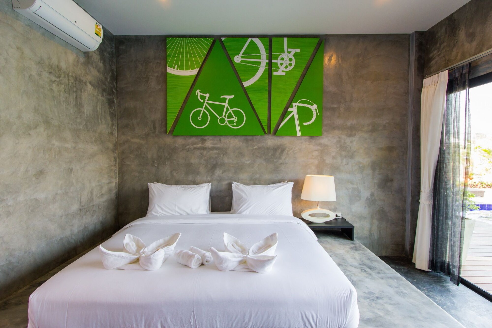 ROOM, DOUBLE BED, POOL VIEW