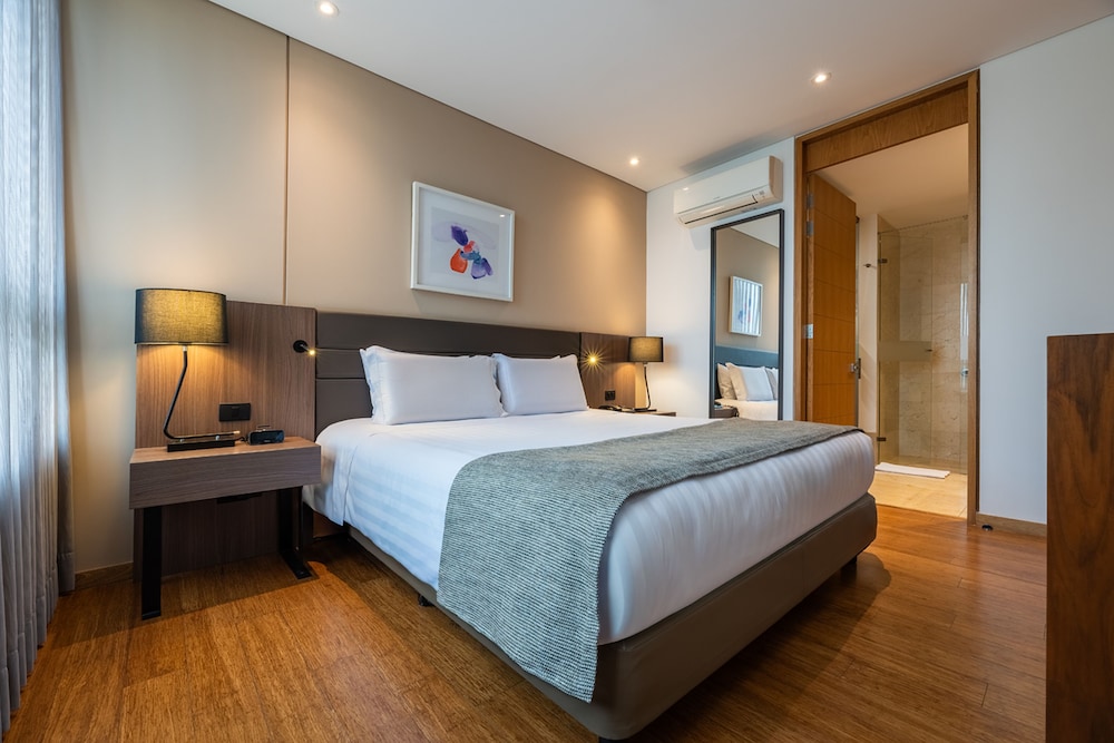 2 ROOMS, SUPERIOR, SUITE, KING BED, SOFA