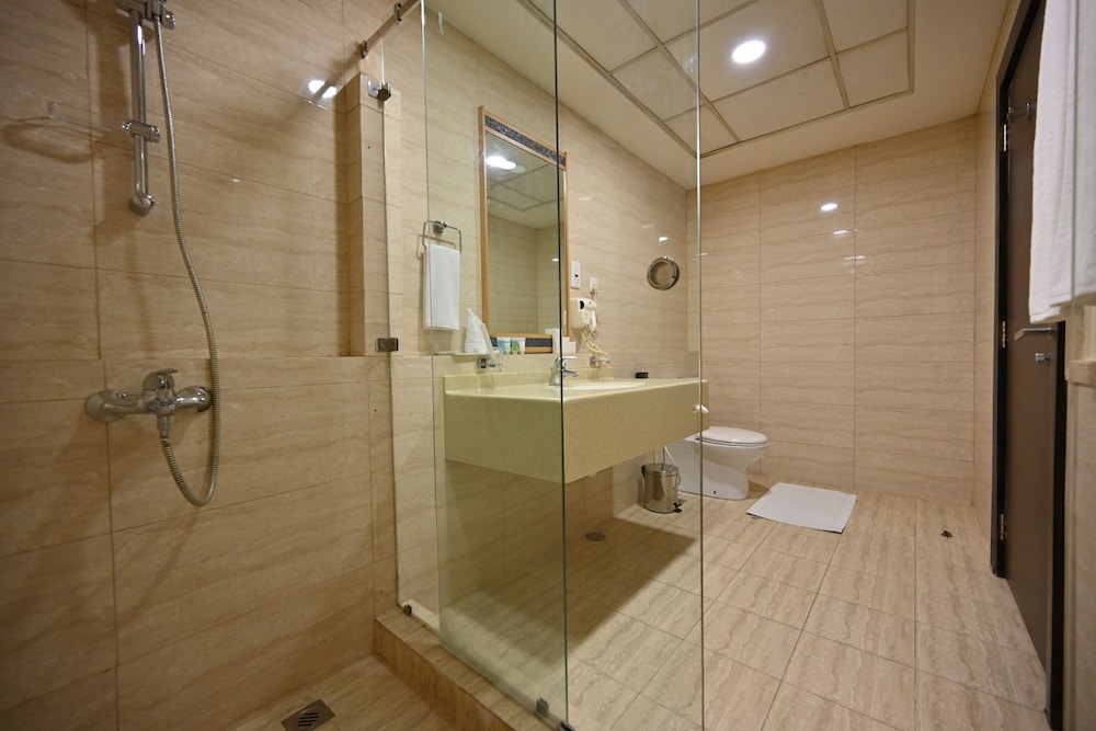 Harbour Suite Hotel 32/33