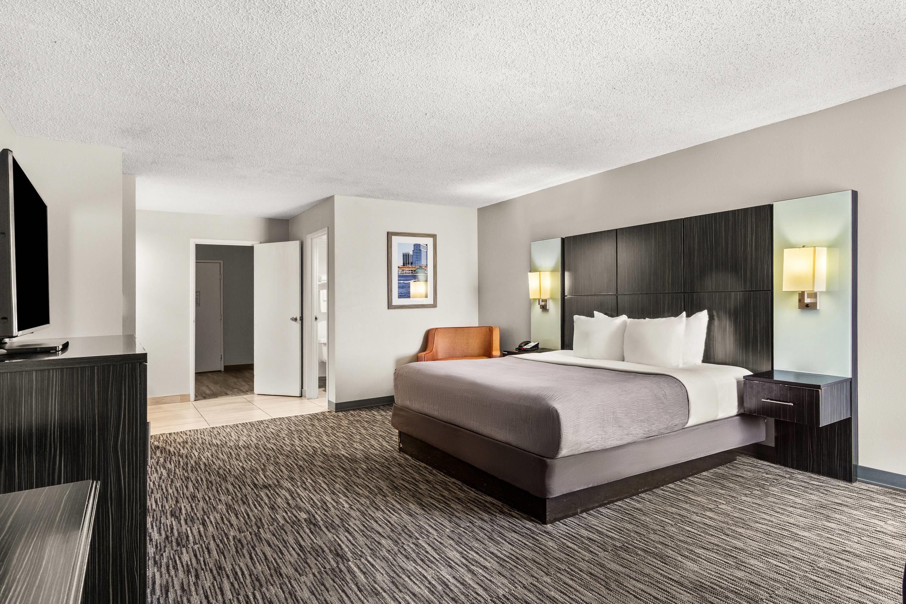 Room at Quality Inn Jacksonville - Orange Park near Naval Air Station, JACKSONVILLE - FL