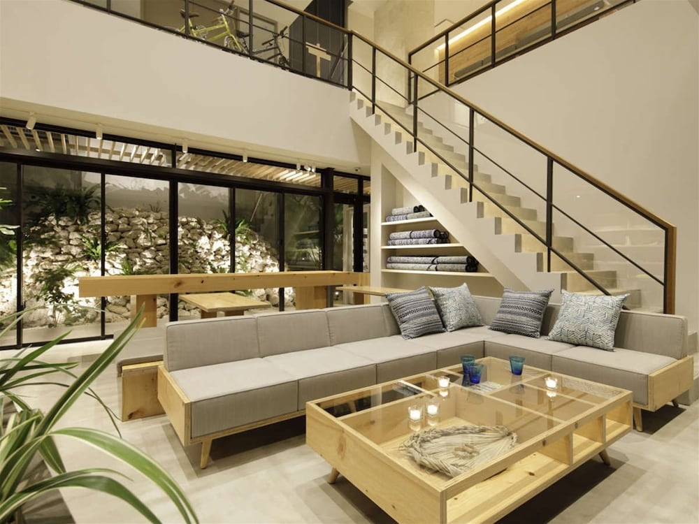 Hotel Locus 54/84