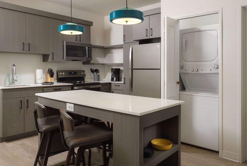 WaterWalk Extended Stay by Wyndham Phoenix - N. Happy Valley 26/41