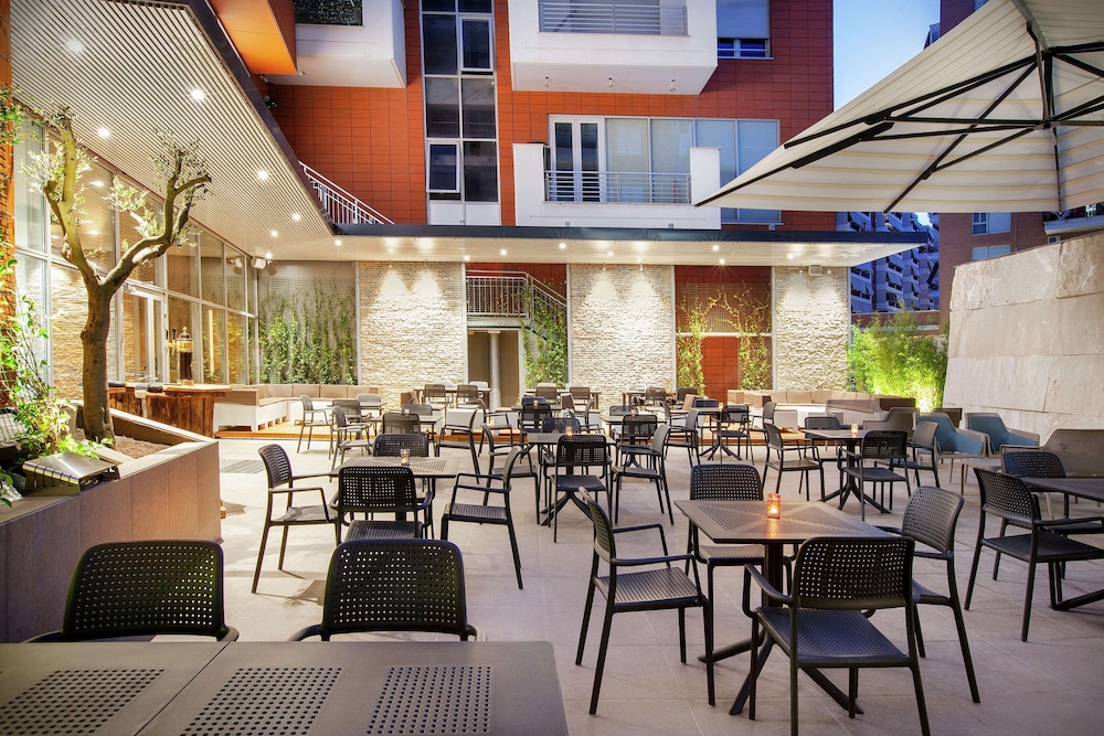 Hilton Garden Inn Tirana 66/81