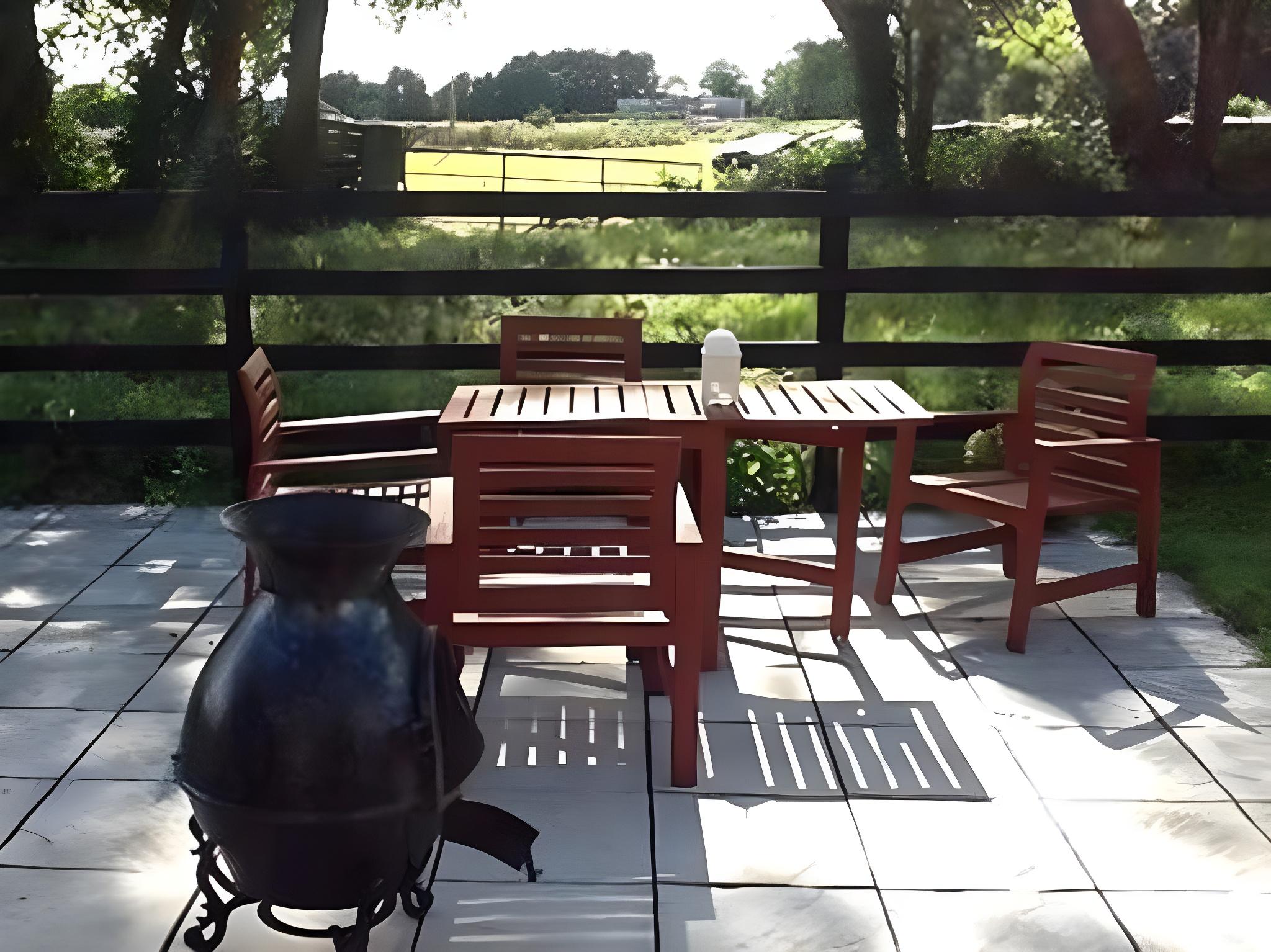 The Thatched Cottage B&B 18/25