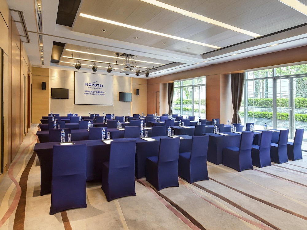 Novotel Nanjing East Suning 70/77