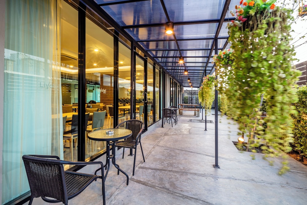Livotel Hotel Kaset Nawamin Bangkok 64/68