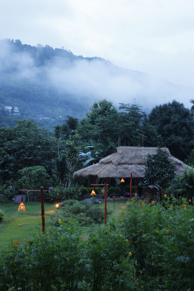 Boklua View Resort 33/34