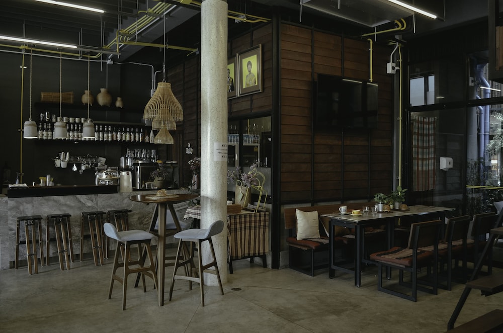 Whereder Poshtel 36/50