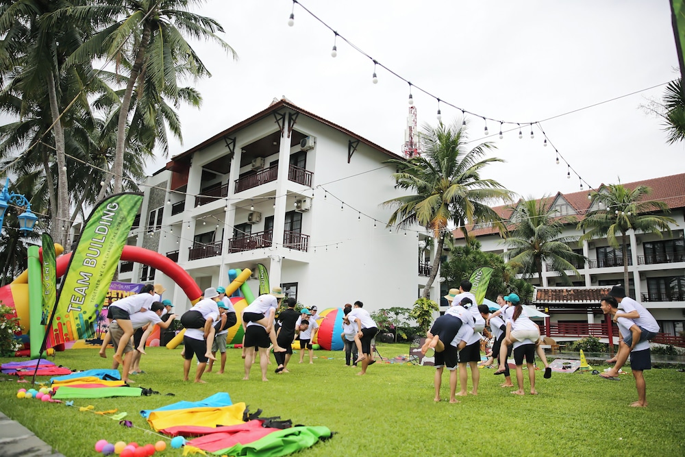 River Beach Resort and Residences 68/76
