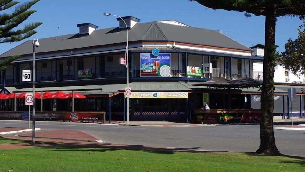 Grand Tasman Hotel 5/65