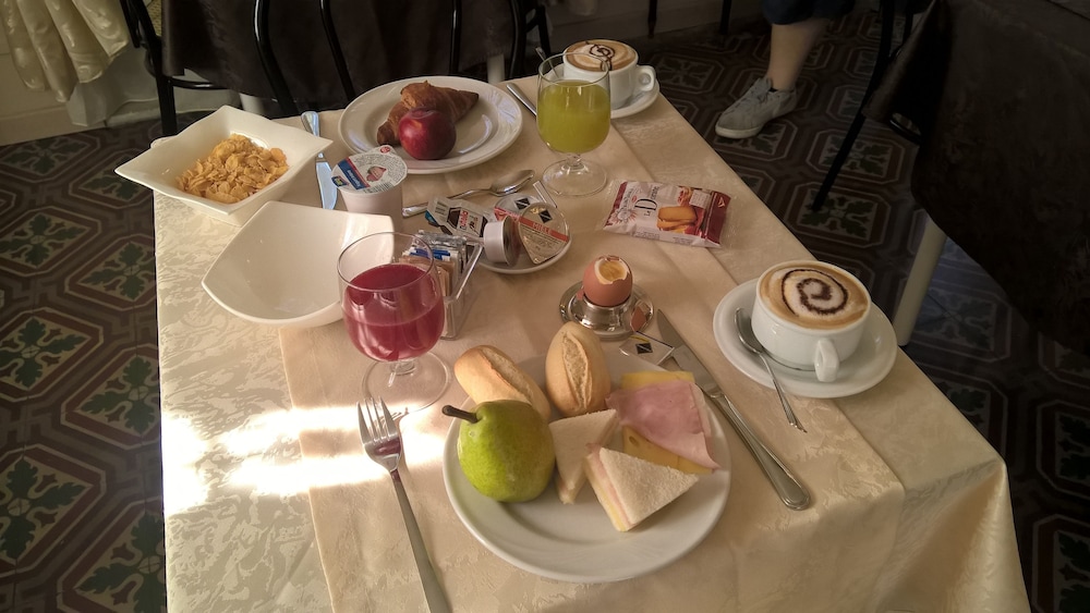 La Mimosa Bed And Breakfast 53/71