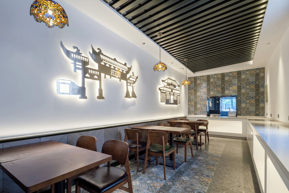 Nostalgia Hotel (KuanZhai Alley ChengDu) 39/49