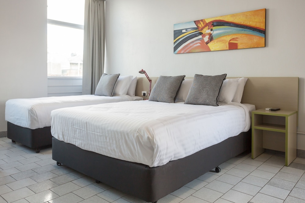 2 Bedrooms, Apartment, 1 Single and 2 Queen Beds