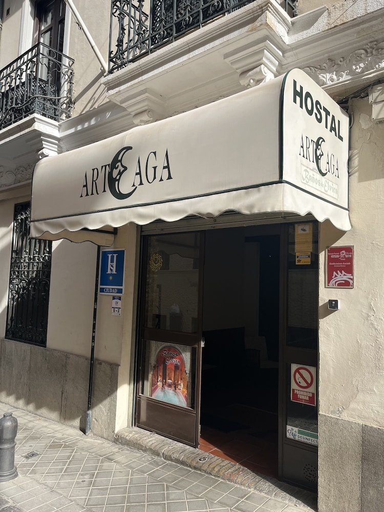 Arteaga Hostal & Baños Árabes Elvira 4/50