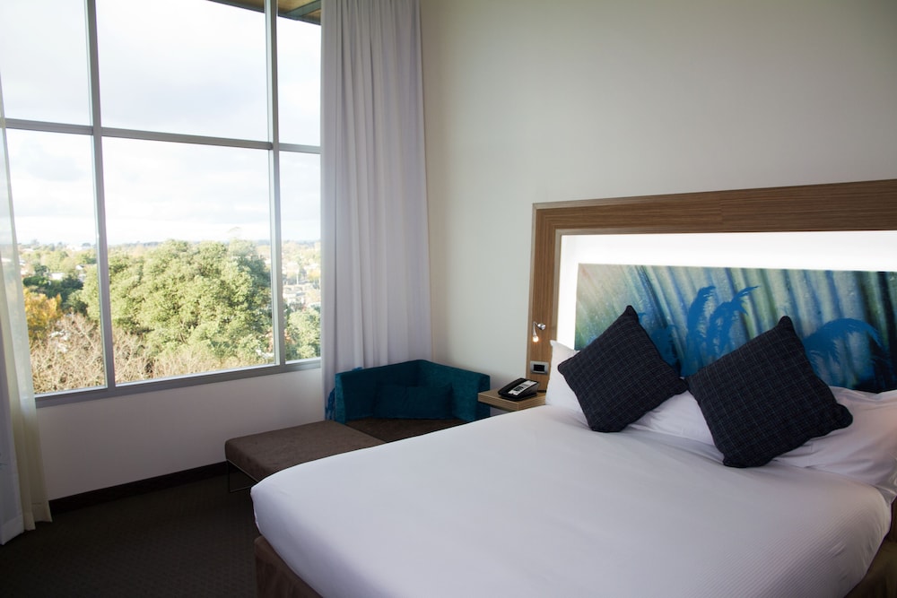 NOVOTEL HAMILTON TAINUI 16/72