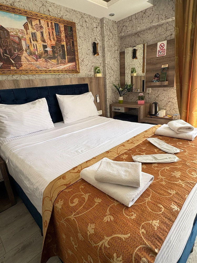 Peker Hotel 22/50