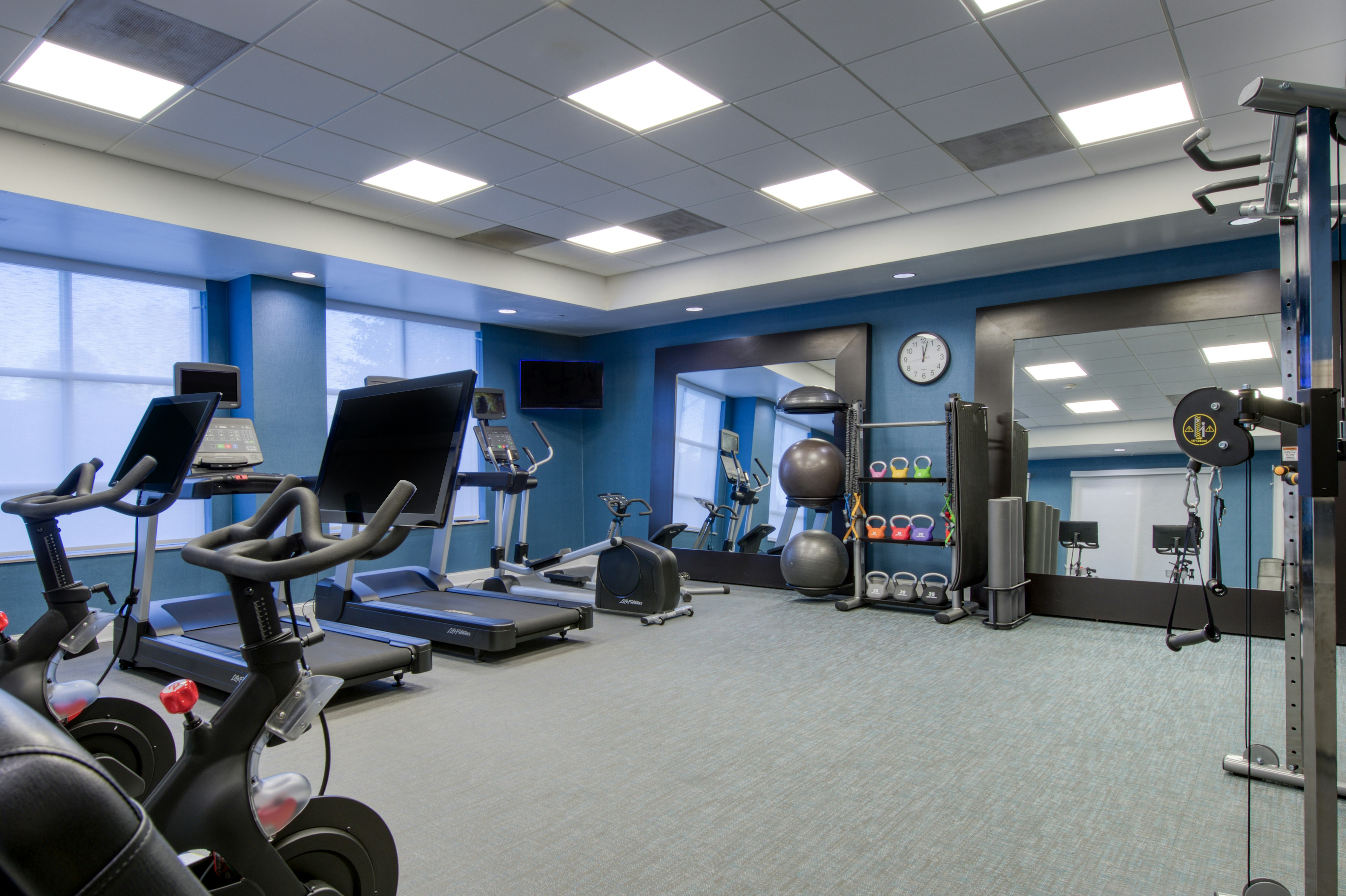 Hilton Garden Inn Durham Southpoint, NC 32/61