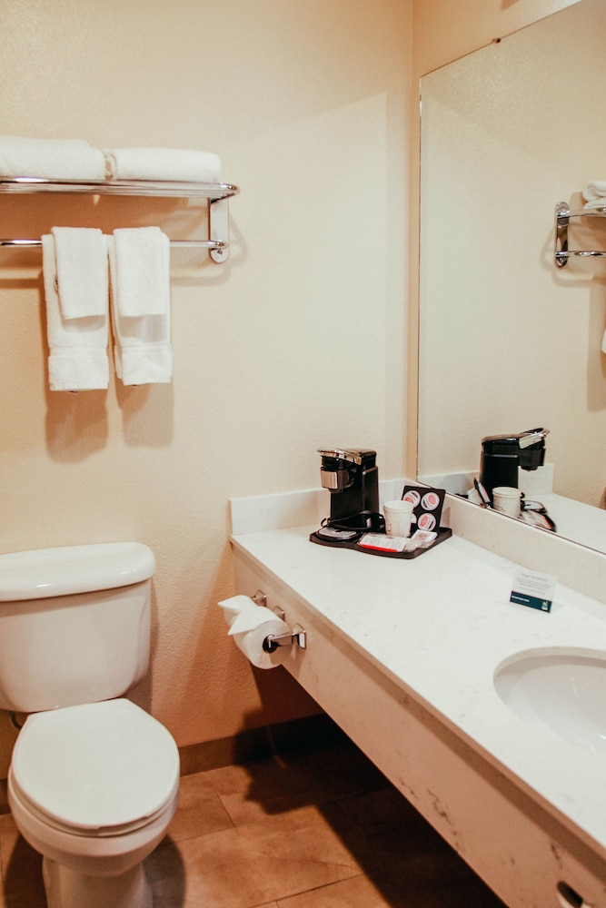 Best Western Sunridge Inn & Conference Center 17/40