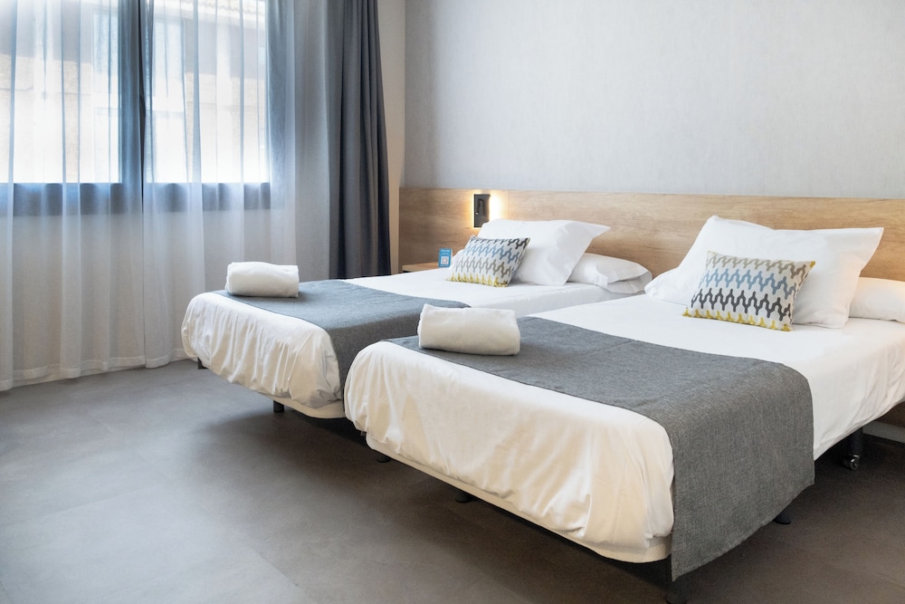 Superior, Twin Beds, Balcony