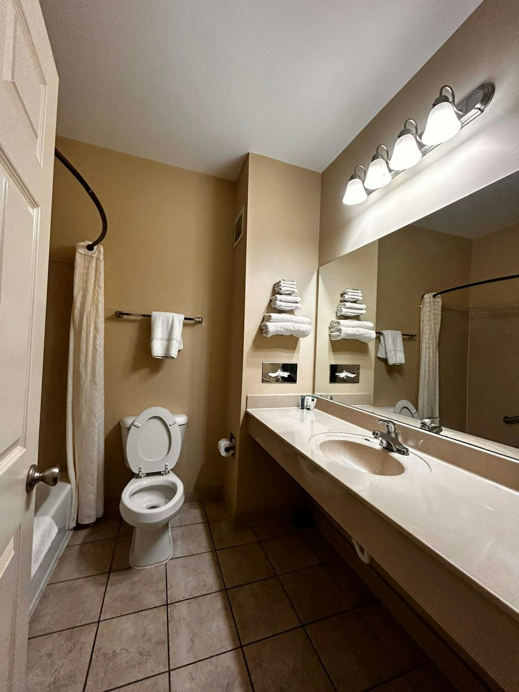 Plantation Oaks Suites & Inn Millington 33/36