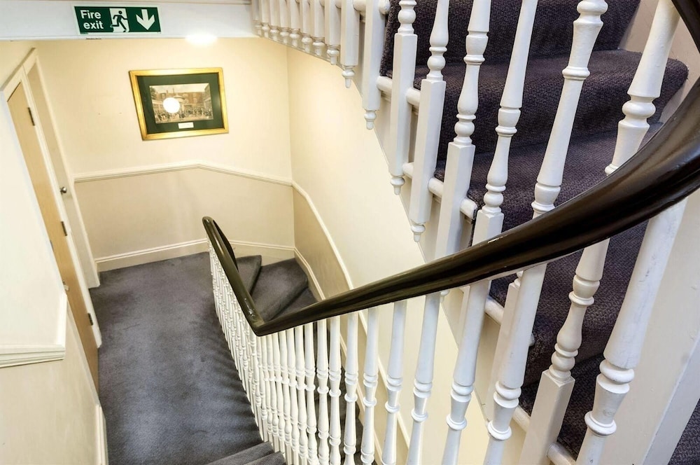 Coronation Hotel 38/50