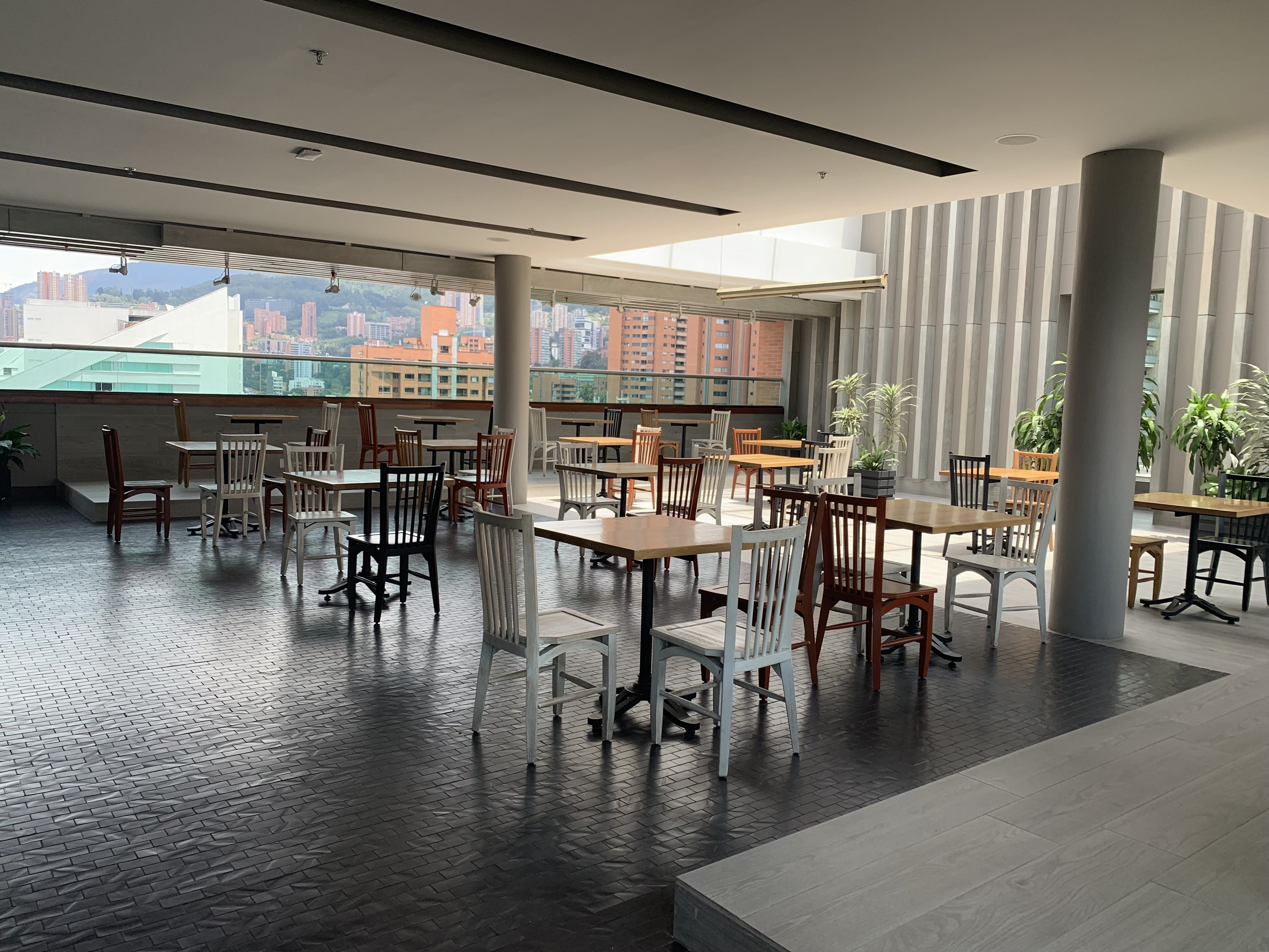 HOLIDAY INN EXPRESS MEDELLIN 41/65