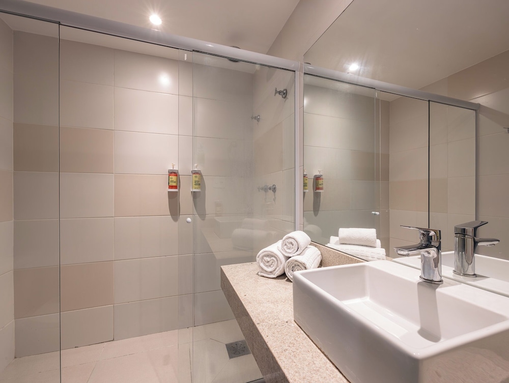 غرفة سوبيريور بسرير مزدوج بشرفة، B&B HOTEL Rio de Janeiro Copacabana 6/6