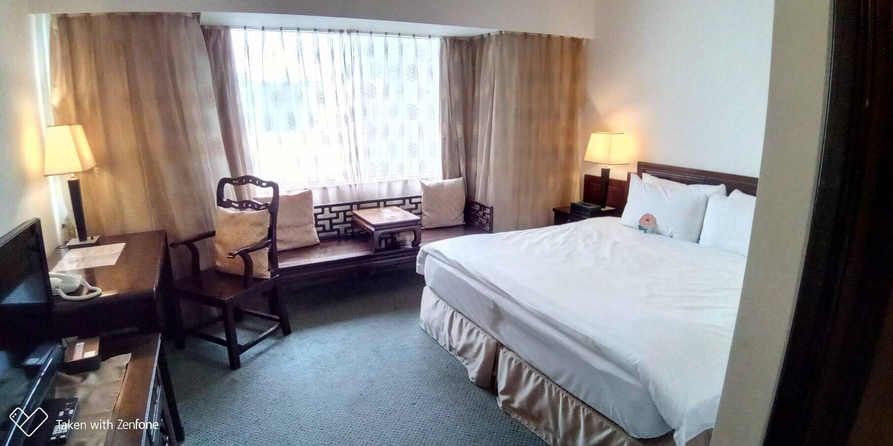 ELITE, QUEEN BED