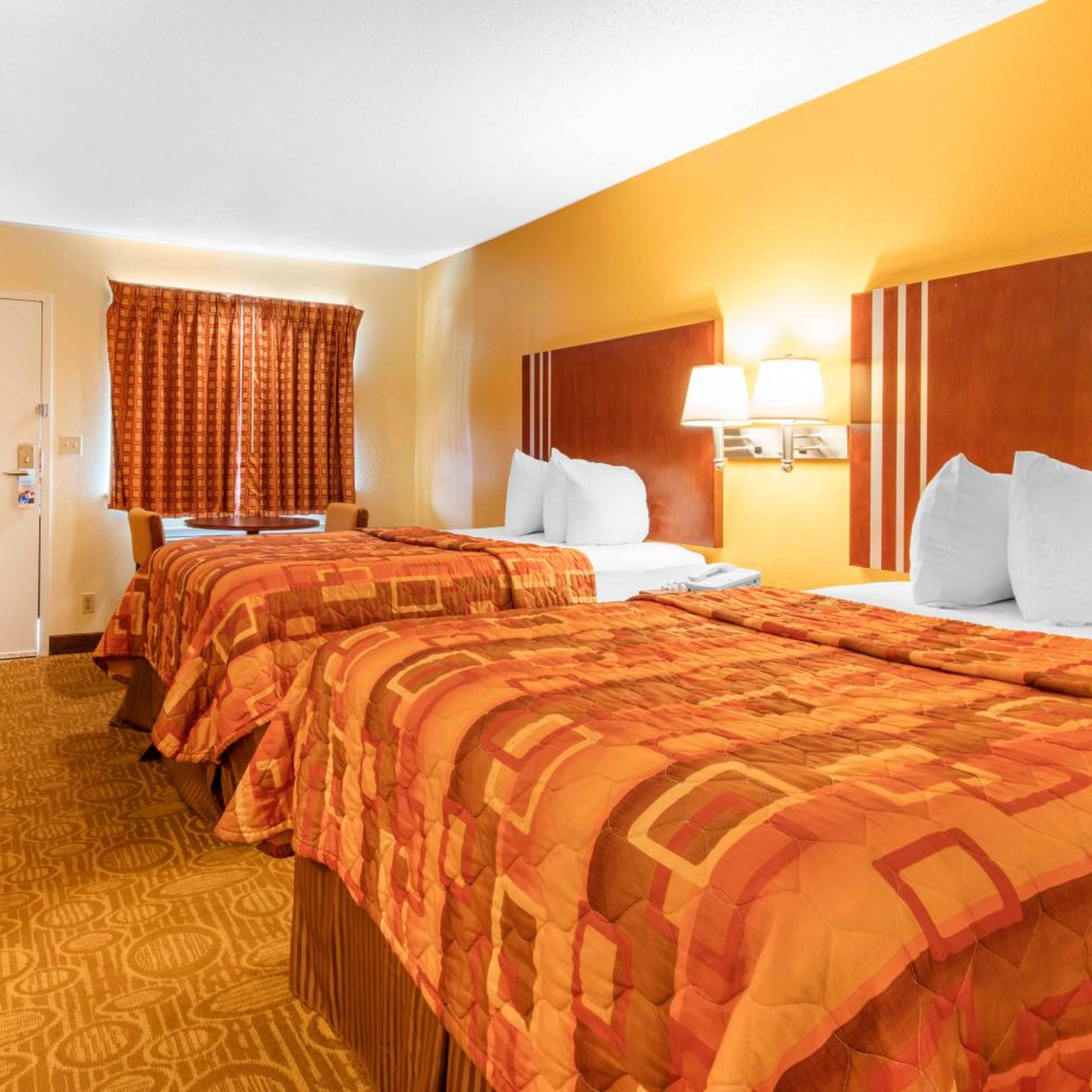 Room, Quadruple