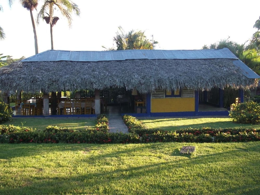 Los Bohios Campo Añil 44/50