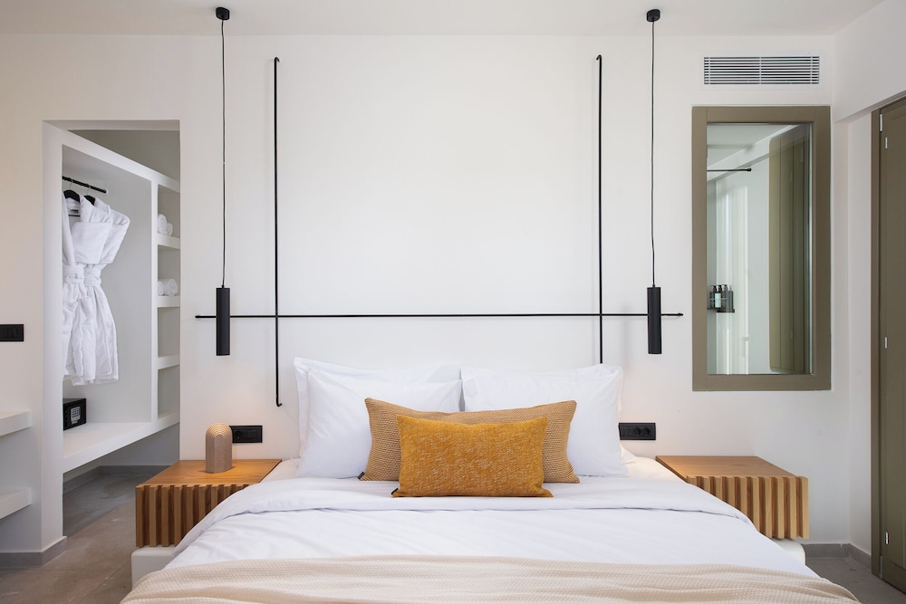 Mazee New Age Hotel 16/57