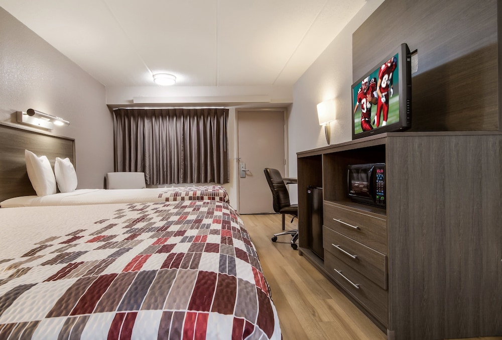 DELUXE, 2 DOUBLE BEDS