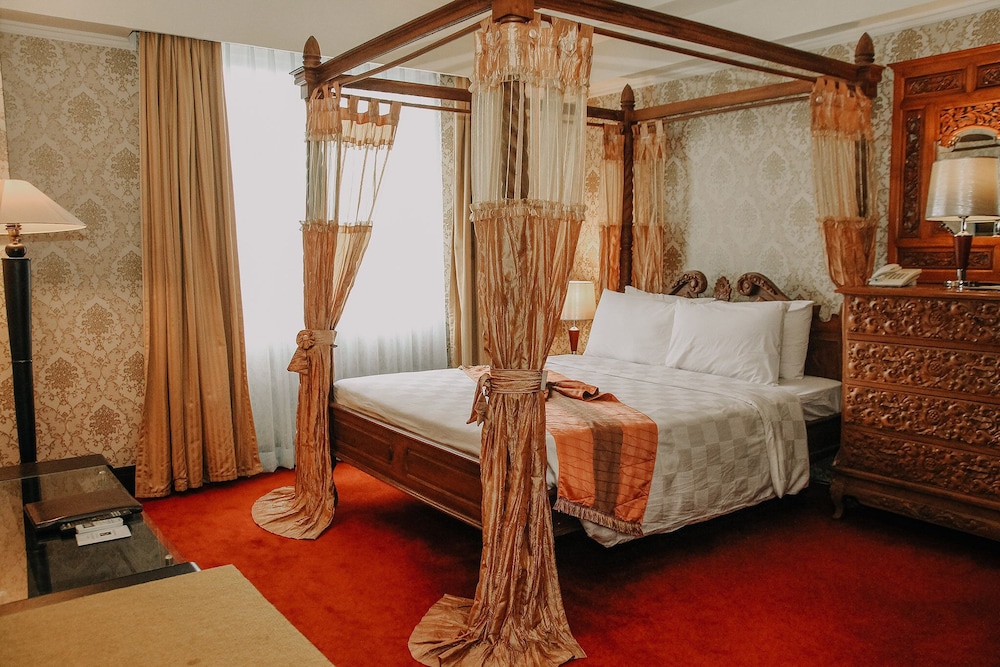 Grand Q Hotel Gorontalo 11/46
