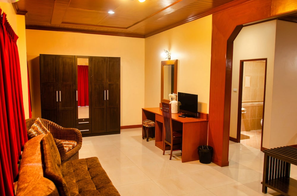 Diva Patong Hotel 24/50