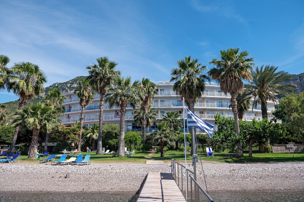 Hotel Sissy Kamena Vourla 40/50