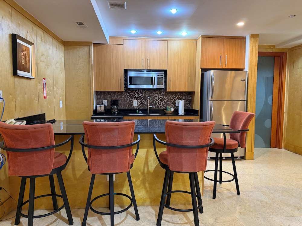 The Eldon Luxury Suites 41/51
