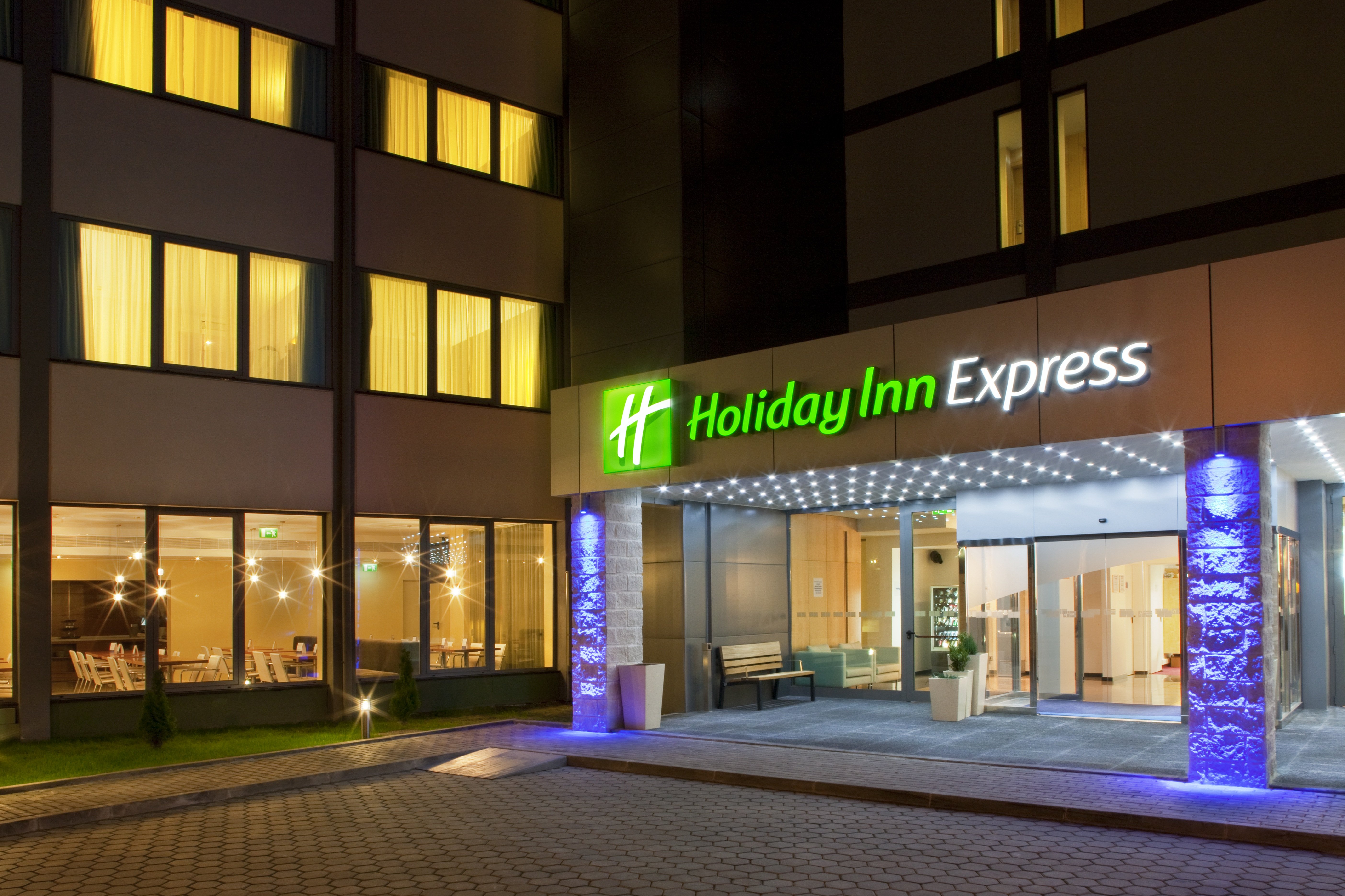 HOLIDAY INN EXPRESS LISBON AIRPORT 3/78