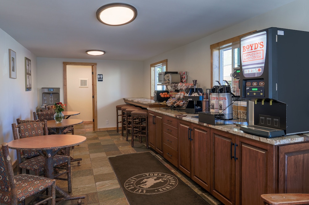 Antler Inn 40/47