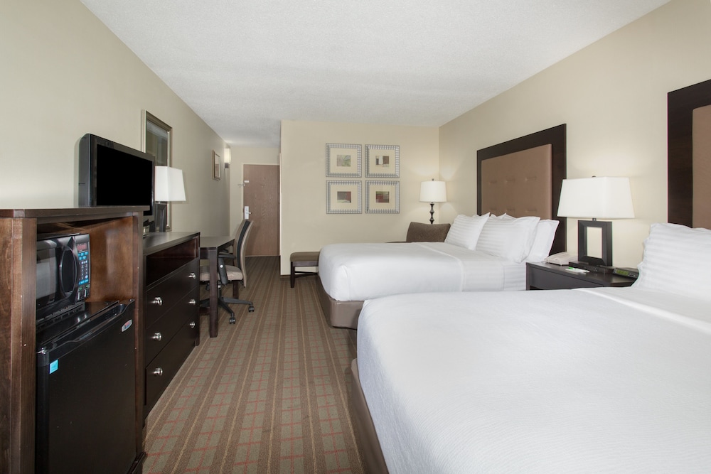 Holiday Inn Riverton Convention Center 23/64