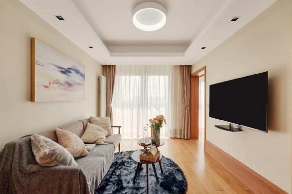 Green Court Place Jin Qiao Middle Ring Shanghai 24/50